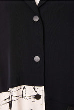 Load image into Gallery viewer, Coat with contrast Jacquard