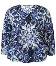 Lade das Bild in den Galerie-Viewer, Zhenzi Anais abstract printed tops