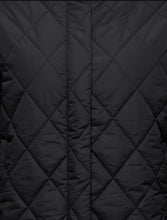 Cargar imagen en el visor de la galería, Only Carmakoma Carjuliet black lightly Quilted coat