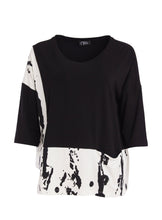 Load image into Gallery viewer, Ora round neck with print hem top