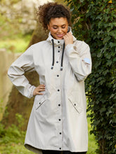 Load image into Gallery viewer, Zhenzi hooded rain jacket