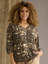 Load image into Gallery viewer, Zhenzi Sylva abstract print tops