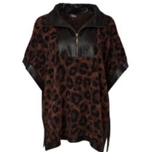 Lade das Bild in den Galerie-Viewer, Ora scratched spot angled front top with contrast panel and sleeve top