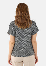 Load image into Gallery viewer, Brandtex black and off white textured top