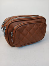 Cargar imagen en el visor de la galería, The Stepp Quilted effect Crossover bags