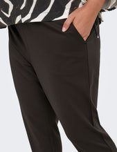 Lade das Bild in den Galerie-Viewer, Only Carmakoma Cargoldtrash regular fit soft trousers