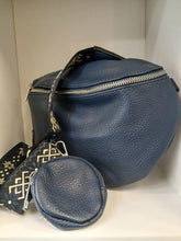 Lade das Bild in den Galerie-Viewer, The Brid Crossover bags with coin purse
