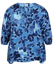 Load image into Gallery viewer, Zhenzi Kiari abstract print top