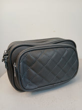 Cargar imagen en el visor de la galería, The Stepp Quilted effect Crossover bags