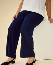 Load image into Gallery viewer, Anvito straight leg Trousers