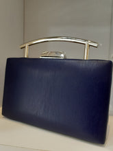 Load image into Gallery viewer, Plain colour clutch bags with handles
