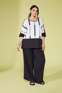 Ora off white & Black top with abstract print