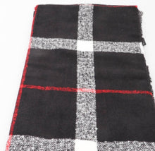 Load image into Gallery viewer, Check wool mix scarves
