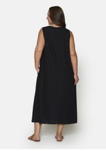 Load image into Gallery viewer, Ciso black linen mix dress
