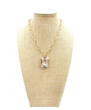 Load image into Gallery viewer, Chain and pendant  short necklace

