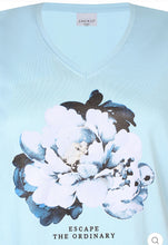 Load image into Gallery viewer, Zhenzi floral motif t-shirts
