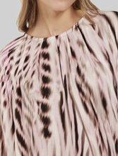 Load image into Gallery viewer, Signature blurred abstract print top
