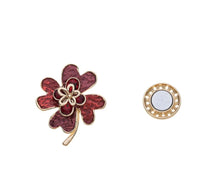 Load image into Gallery viewer, Four leaf clover magnetic Brooches
