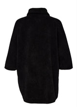 Lade das Bild in den Galerie-Viewer, Soft knit batwing jacket with pockets
