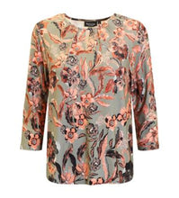 Lade das Bild in den Galerie-Viewer, Signature Khaki floral print top
