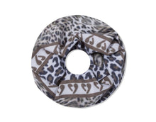 Lade das Bild in den Galerie-Viewer, The Leopard pattern print Snoods
