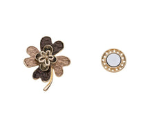 Load image into Gallery viewer, Four leaf clover magnetic Brooches
