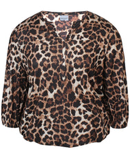Load image into Gallery viewer, Zhenzi animal pattern print top
