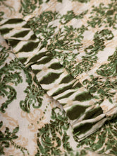 Load image into Gallery viewer, Vintage inspired pattern print top
