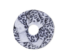 Lade das Bild in den Galerie-Viewer, The Leopard pattern print Snoods
