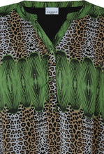 Load image into Gallery viewer, Zhenzi abstract Animal print top
