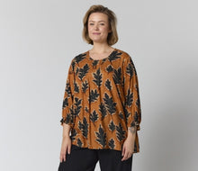 Load image into Gallery viewer, Gozzip Giben leaf print top
