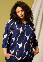Lade das Bild in den Galerie-Viewer, Zhenzi Sylva graphic pattern print top
