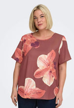 Load image into Gallery viewer, Only Carmakoma Carvica tops
