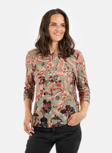 Lade das Bild in den Galerie-Viewer, Signature Khaki floral print top
