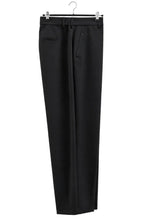 Lade das Bild in den Galerie-Viewer, Signature barrel leg Trousers
