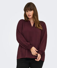 Load image into Gallery viewer, Only Carmakoma Carmetta top

