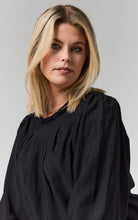 Lade das Bild in den Galerie-Viewer, Studio Margaret top
