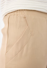 Lade das Bild in den Galerie-Viewer, 7/8 semi elastic waistband Trousers

