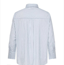 Charger l'image dans la galerie, Only Carmakoma Caroregon blue striped shirt
