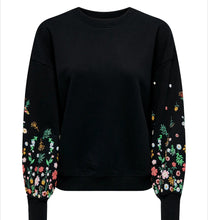 Load image into Gallery viewer, Only Carmakoma floral sleeve sweatshirt
