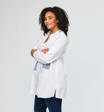 Lade das Bild in den Galerie-Viewer, Studio Svala white shirt with striped details

