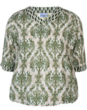 Load image into Gallery viewer, Vintage inspired pattern print top
