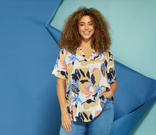 Load image into Gallery viewer, Zhenzi bold leaf effect print tops
