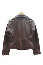 Cargar imagen en el visor de la galería, Only Carmakoma Caremmy brown biker jacket
