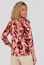 Cargar imagen en el visor de la galería, Signature abstract mix pattern print tops
