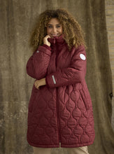 Load image into Gallery viewer, Zhenzi wine Lightly Quilted Coat
