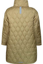 Lade das Bild in den Galerie-Viewer, Zhenzi Tinley lightweight Quilted coat
