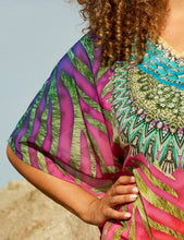 Lade das Bild in den Galerie-Viewer, Zhenzi V neckline kimonos tops
