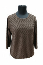 Lade das Bild in den Galerie-Viewer, Brandtex textured tops
