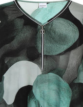 Lade das Bild in den Galerie-Viewer, Zhenzi Aisha  abstract print top
